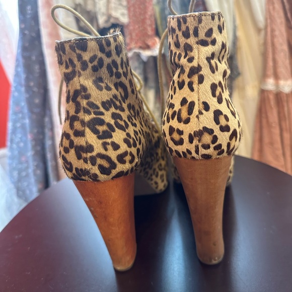 Jeffrey Campbell litas, mohair cheetah print and hot pink - Picture 2 of 7